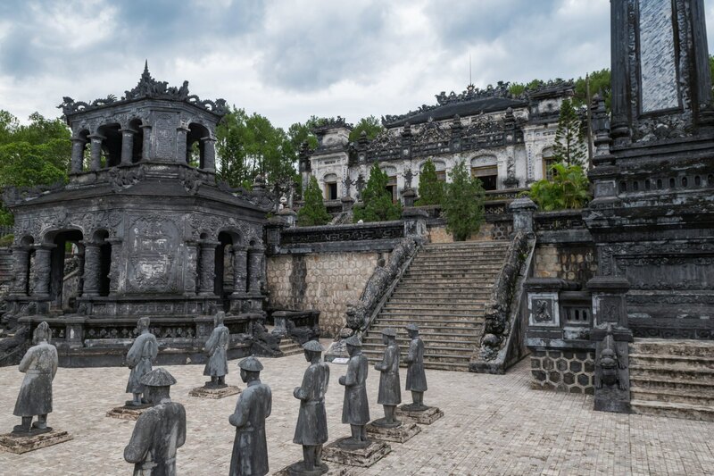 hue city tour - khai dinh tomb